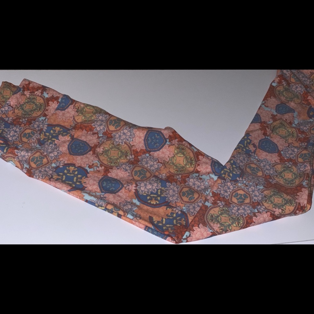 NWOT Lularoe one size leggings